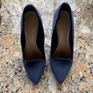 Lauren Conrad navy velvet pumps size 7.5